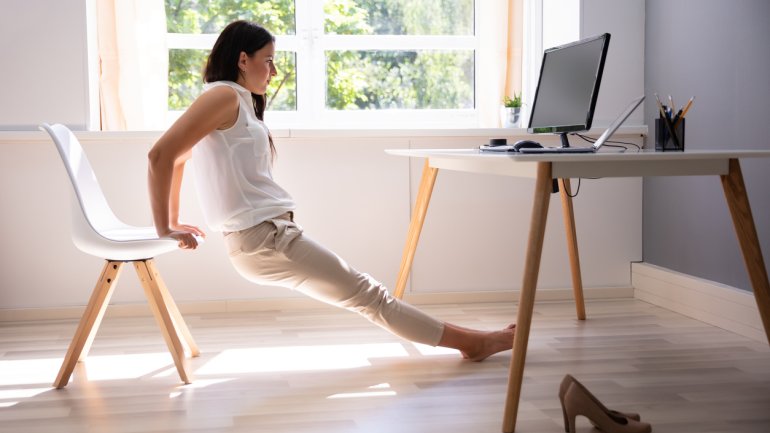 Sitzen, Stehen, Gehen - mehr Bewegung in den Büroalltag einbauen Sitzen, Stehen, Gehen - mehr Bewegung in den Büroalltag einbauen